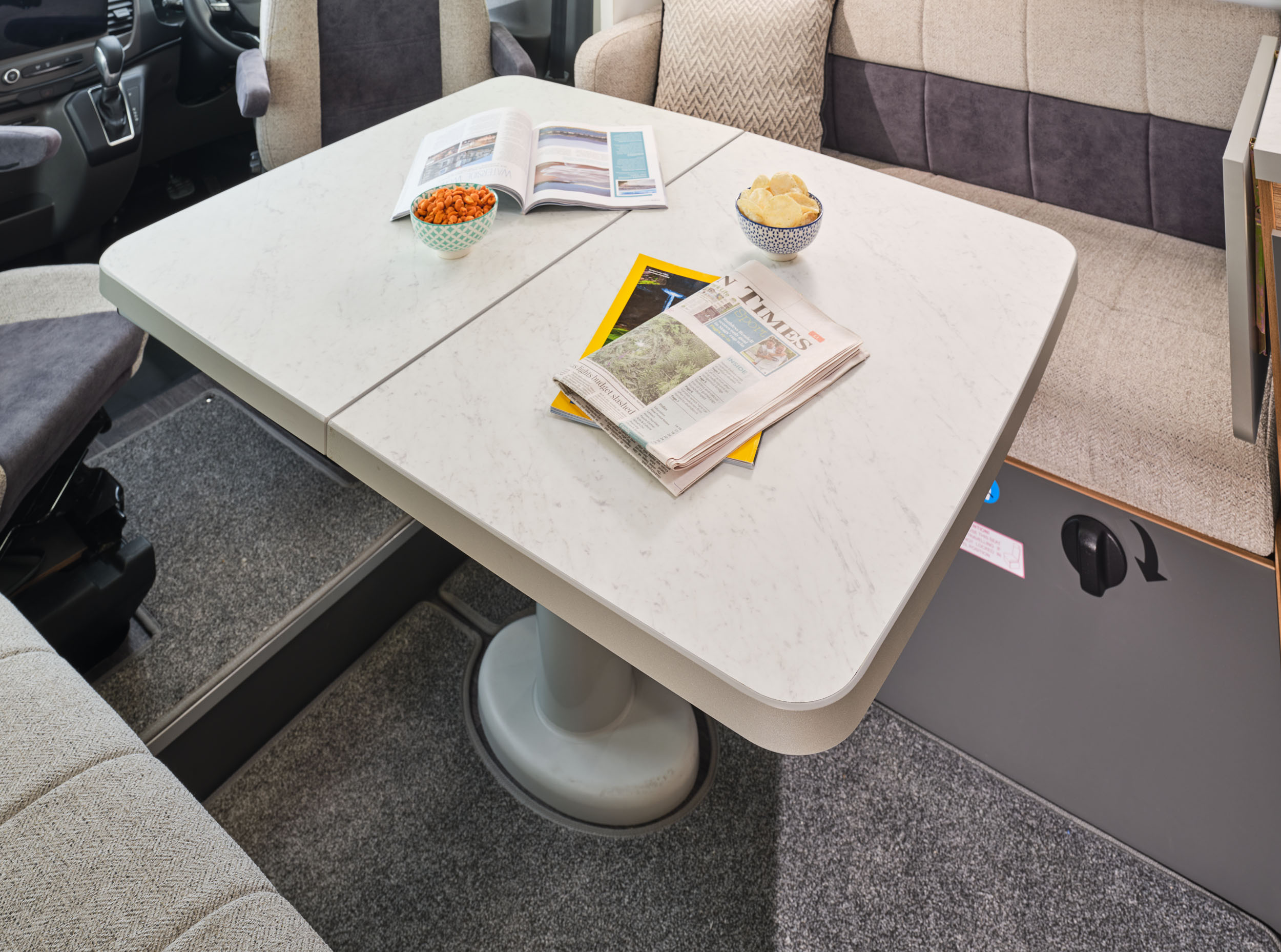 Adamo 75-4i Electrical Pedestal Table